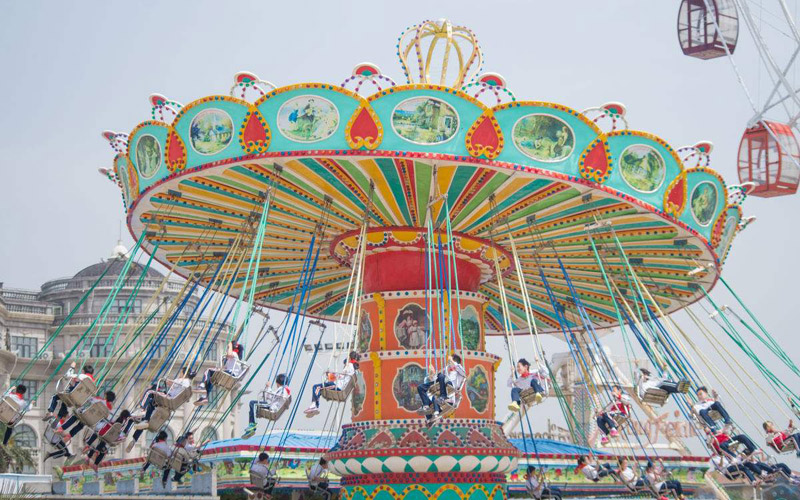 旋转飞椅_大型游乐设备厂